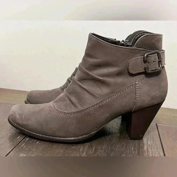Paul Green Heeled Booties Boots Womens size 3 US size 5.5 - Picture 1 of 13